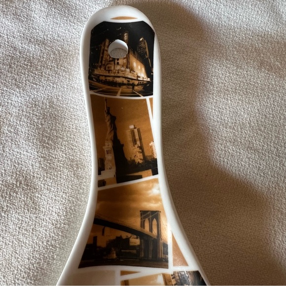 Beautiful New York theme ceramic Spoon holder/wall decor - Picture 5 of 10